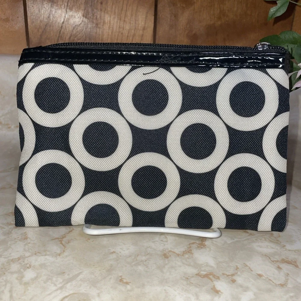 Modella Geometric Black & White make-up travel bag‎ organize CLEAN